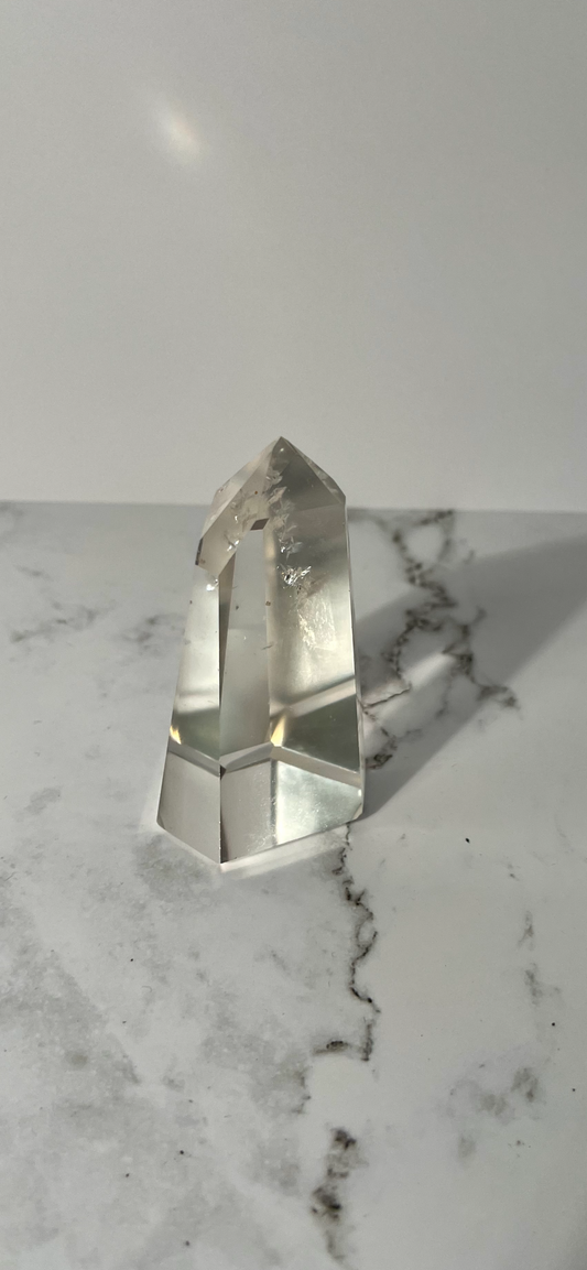 CLEAR CRYSTAL QUARTZ TOWER